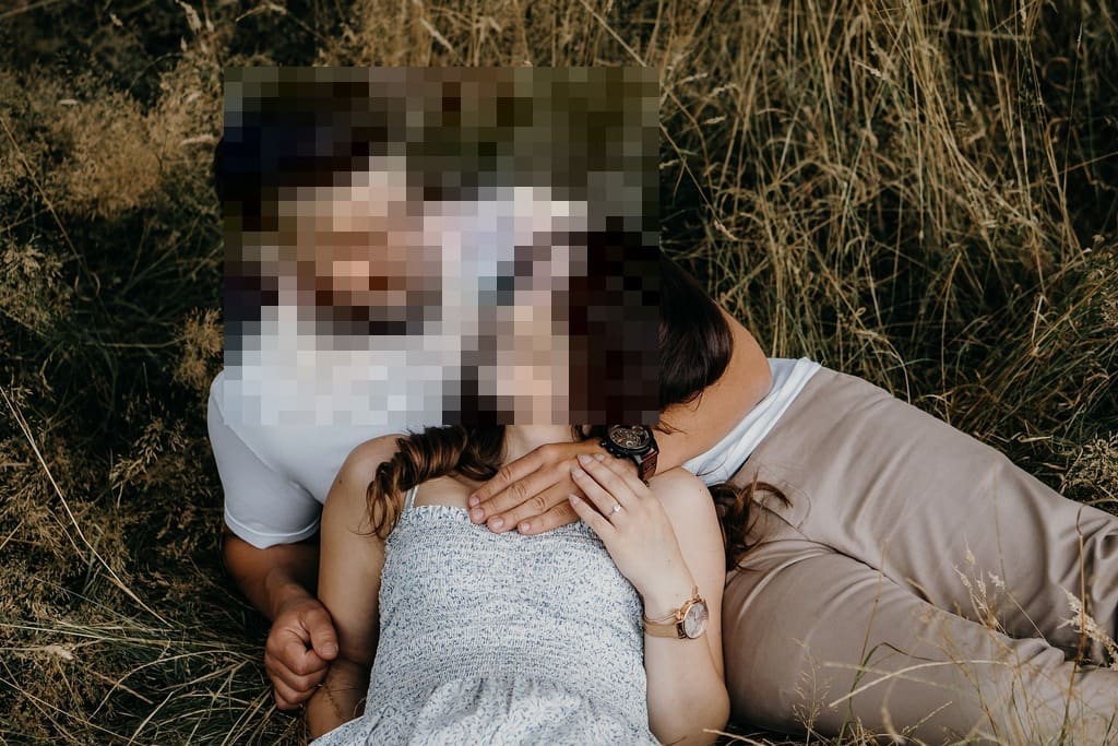 pixelate online, after: the same picture, Pixelated, 24 × 24 blocks, 122.9 KB